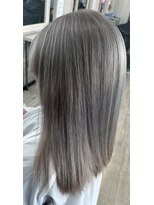 ラポールヘア 小山店&nbsp;ホワイトシルバー