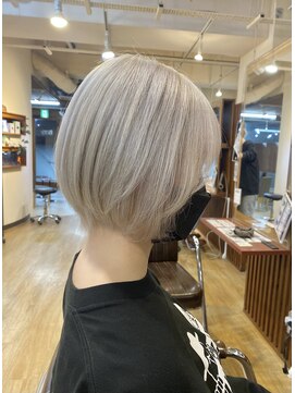 ブリッツレボルト(BLITZ R EVOLUT) あやか流!ショート×ホワイトカラー