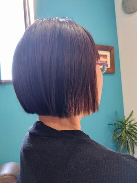 アロアロ(AloAlo) ショートボブ