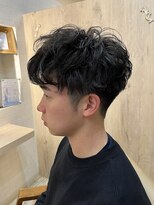ガビーヘアルーブ(gabi hair LOOB) センターパートソフトツーブロックニュアンスパーマメンズヘア