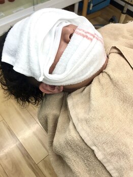 オカベース(BARBER GROOMING GOODS OKA BASE)の写真/【祝◆6周年】一流は細部まで拘り、ワンランク上の男を演出!シェービングメニューに眉・ひげカットサービス