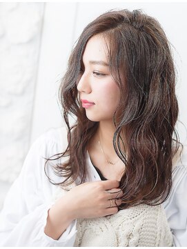 レム 上大岡(REM) 抜け感ロング/デジタルパーマ/外国人風