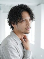 イマ(ima)&nbsp;色気漂う大人のセンターパートツイスパショート