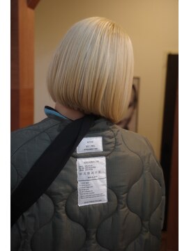 チャプター 問屋町(chapter) 髪質改善切りっぱなしボブミニボブブロンドベージュダブルカラー