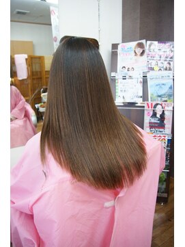 チチカカ(chichikaka) 営業ビフォーアフター、ツヤツヤ上質縮毛矯正