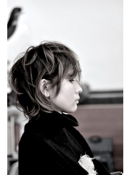 02 ファンデーション(faNdesyoN) 02faNdesyoN □外国人風カラーxショートレイヤーBOWIE仕上げ□