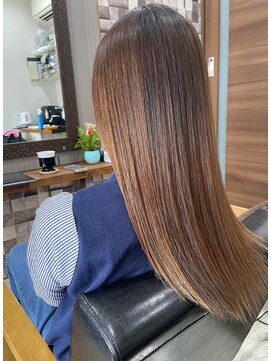 ロッソフィーロ(Rosso Filo) ストレートヘア