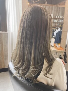 アルム(hair salon Alum) 『 ブリーチありでハイ透明感☆ オリーブカラー 』