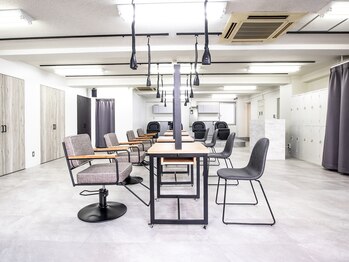 Academy Salon E 代々木店 【アカデミーサロン イー】