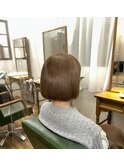 ※10代20代おすすめベージュブラウンカラーミニボブ