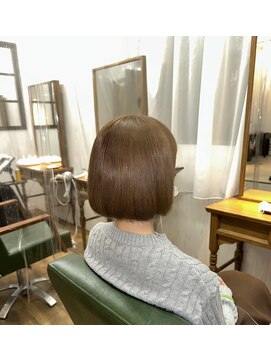 アンダーバーホワイトモデ 河内長野(_WHITE mode) ※10代20代おすすめベージュブラウンカラーミニボブ