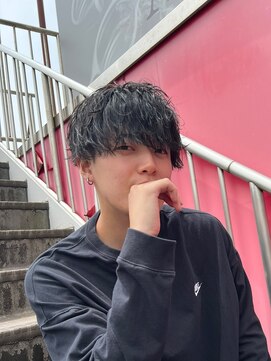 アイズ 海老名(AIZU) ツイストスパイラルパーマ 波巻きパーマ 刈り上げマッシュ