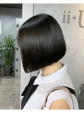 アイユー(ii+U) ボブカット　マチルダボブ　ブルーグレージュ　ダークトーン