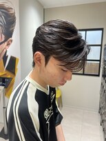 ステージ(STAGE)&nbsp;韓国メンズヘア　センターパート　ダウンパーマ