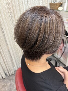 ロマンヤカタ ファース(ROMAN YAKATA fars) 大人かっこいい白髪ぼかしハイライト@田島(2024/10)