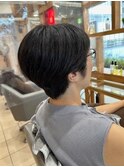 ステップボーンカットカットボブショートハイライト白髪ぼかし