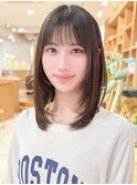 ミディアムレイヤーカットストレートロングウルフカットベージュ