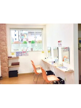 【河内小阪駅徒歩5分】お手軽価格で通いやすい×落ち着きある空間が魅力の少人数制プライベートサロン◇