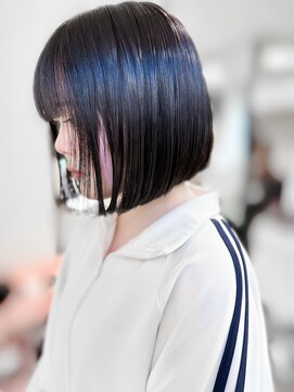 リモア(L I M O A) 前下がりミニボブ