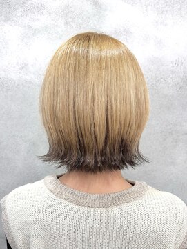 イソラヘアアトリエ(Isola hair atelier) 【Isola】エンドカラー×外ハネボブ