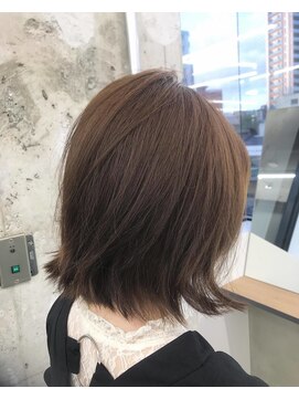 マルク(malc.) 外ハネレイヤーボブ