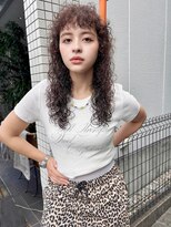 ラパンセ ブルー(LA PENSEE BLEU)&nbsp;グランジカーリーヘア　海外ガール　スパイラルパーマ　くせ毛