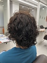 レア(l'ea) かっこ可愛い、フェミニンハードパーマ