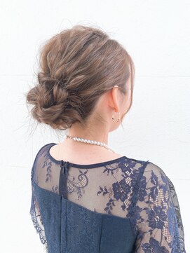 ブーム(BOOM) 【大分】シンプル上品シニヨンアレンジ