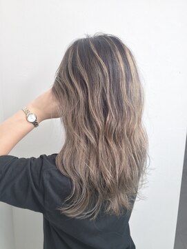 モーション 新宿(motion) バレイヤージュベージュ