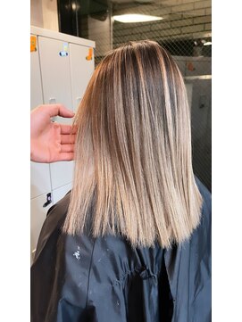 ラフ(LAFF) #黒髪#ボブルフ#ネビージュ#小顔#ワンレン