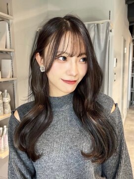 ディーエックス スリー(Dxxxx III) 耳かけゆる巻ヘア