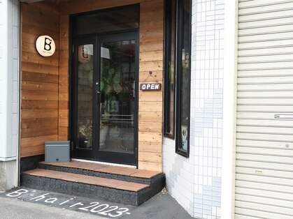 ビーダッシュヘアー2023(B' hair 2023)の写真