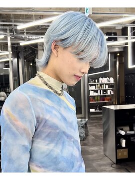 ガルテ(GARTE) 水色カラー/センターパート/韓国ヘア