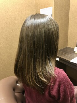 睡蓮 平井店 5歳若返る、髪と地肌にやさしいケアカラー[髪質改善/白髪染め]