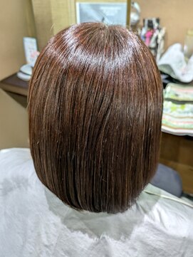 ユーアンボワーズ(U-AMBOISE) 髪質改善エアリーボブ【寝屋川/髪質改善/白髪ぼかし】