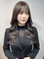 ロイオブジゼル(roi of GiseL)&nbsp;レイヤーカット　顔周りカット　透明感　オリーブベージュ　20代