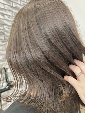 クロト(Clotho) ブリーチなしアッシュベージュ／ダブルカラーハイライト白髪染め