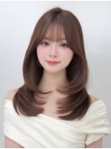 働く大人女性の艶髪レイヤースタイル/ヘーゼルベージュ