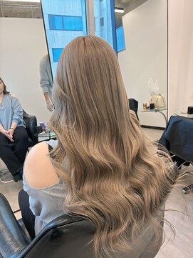 バズ サッポロ バイ フィーネ(BuzZ sapporo by Fi-Ne) ミルクティーベージュカラー