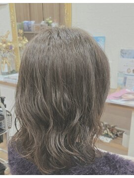 フィカス(Ficus) ゆるふわミディアムパーマ