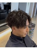 メンズ　センターパートスルーマッシュ束感韓国マッシュ