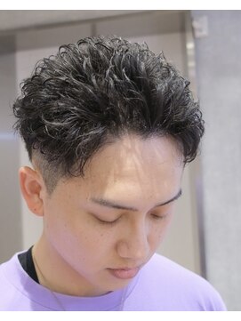 ベル 桑名(BHEL) 桑名スパイキーショートツイストスパイラルパーマフェードカット