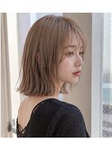 ミルクティーベージュ切りっぱなしボブ