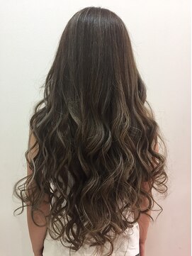 ラチャウ(La.Ciau) ハイライト＆ローライト＆アッシュグレーカラー