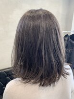 シフト(SHEEFT) ナチュラルストレート自然派ウェーブヌーディーカラーグレージュ