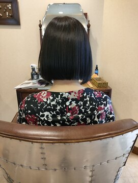 ボブビッシュ 東温店 ストレートワンレンボブ