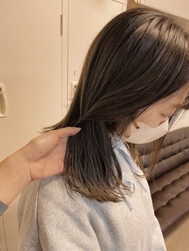 ニード(need) ナチュラルハイライト　グレージュ