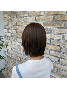 アーリア(aria) 透明感カラーXパツっとボブ