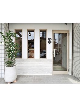 マンツーマン施術だからこそ、じっくり一人ひとりに寄り添った提案であなたの似合うを見つけましょう◎