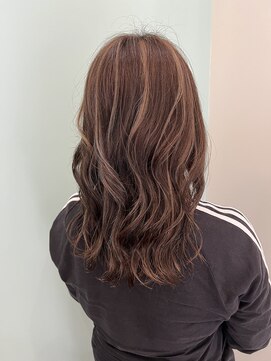 アヴァンス イオンモール和歌山店(AVANCE) ハイライトスタイルの紹介【田中桃鈴】